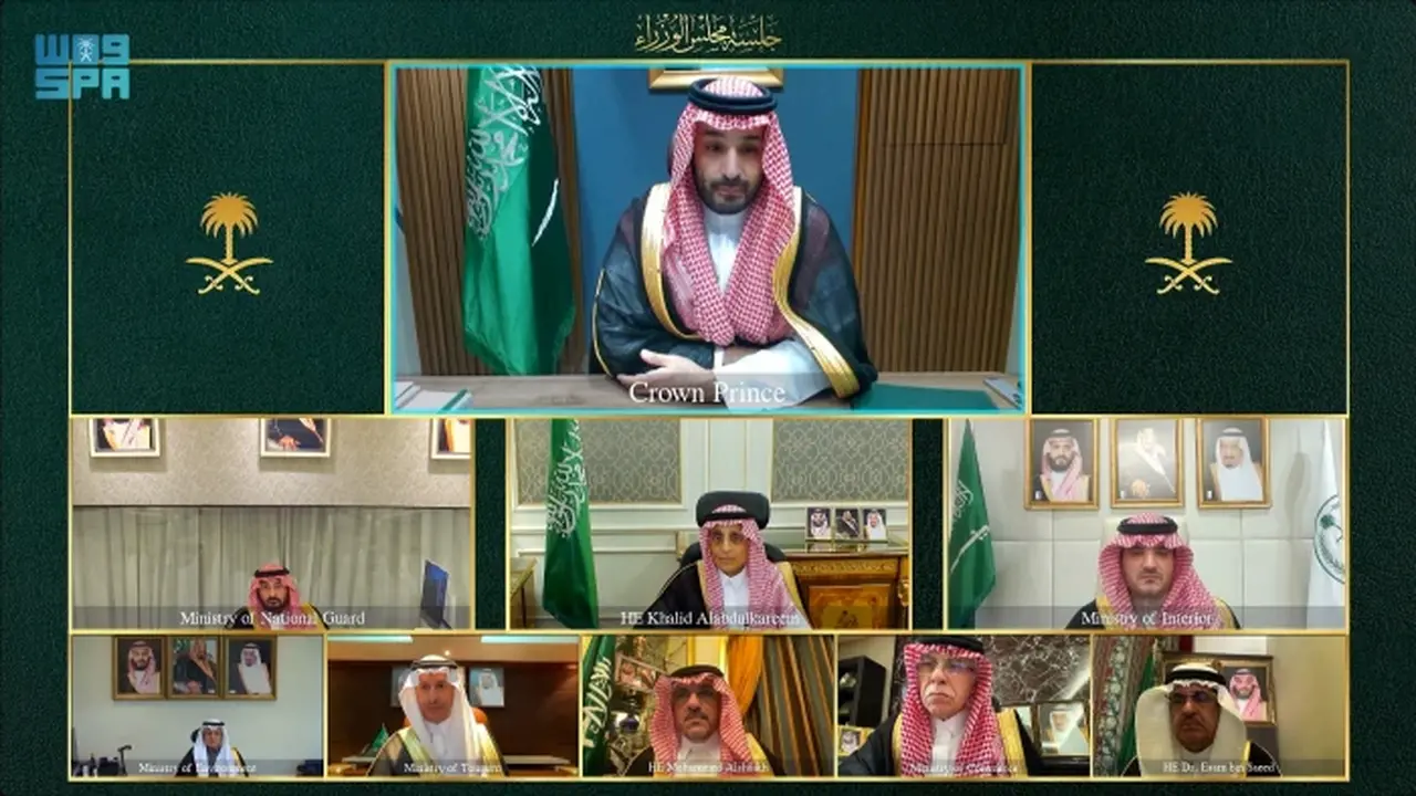 ولي العهد يرأس جلسة مجلس الوزراء وقرارات ترقيات لمراتب سفير ووزير مفوض